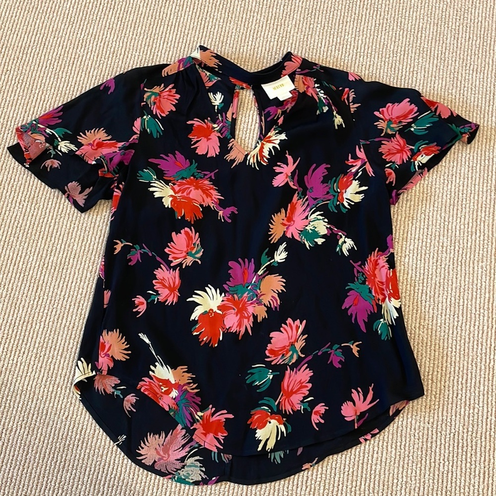Maeve from Anthropologie black flowered top - NWOT - Picture 2 of 5